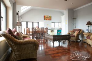 Big Sitting Rooom 10 300x200 1